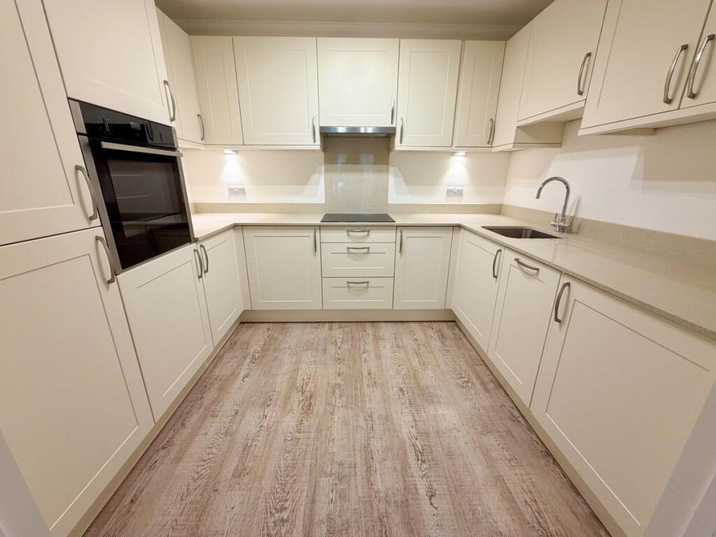 2 Sandbanks Road, Poole, BH14 - View 3