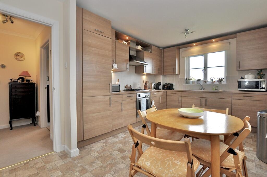 2 Weaver’s Way, Saltcoats, KA21 6GP photo 4