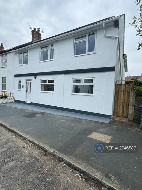 Main image of property: Purewell, Christchurch, BH23