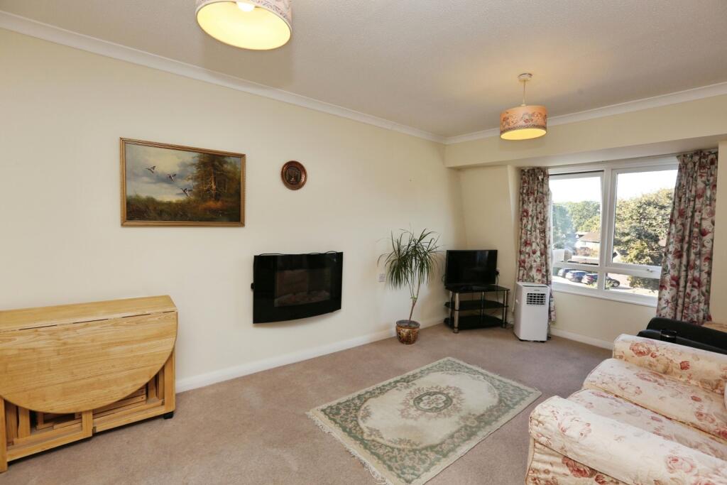 Apartment in Fareham, Locks Heath - View 2