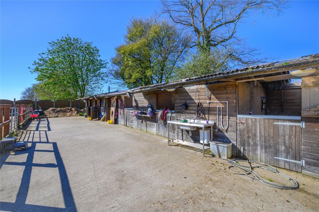 Additional image 36 of Broadway House, Wakefield Road, Drighlington, Bradford, West Yorkshire
