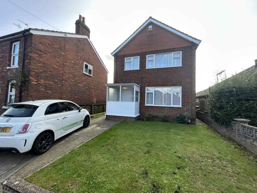 Main image of property: Whitehall Close, Colchester, CO2 8AW