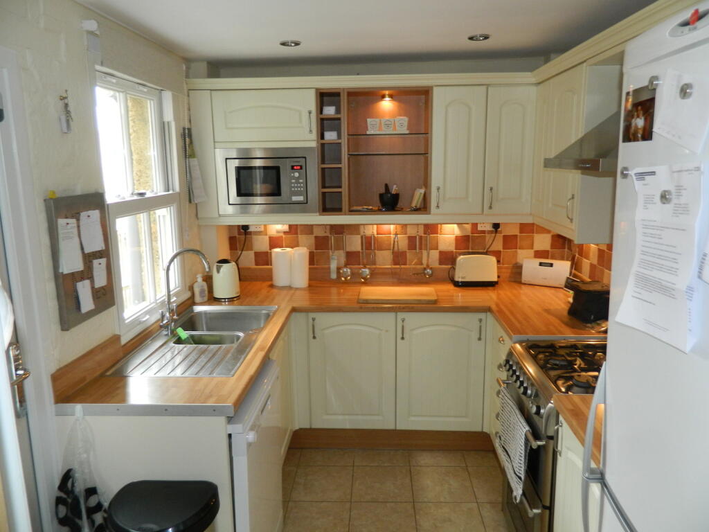 House in Slough - View 2