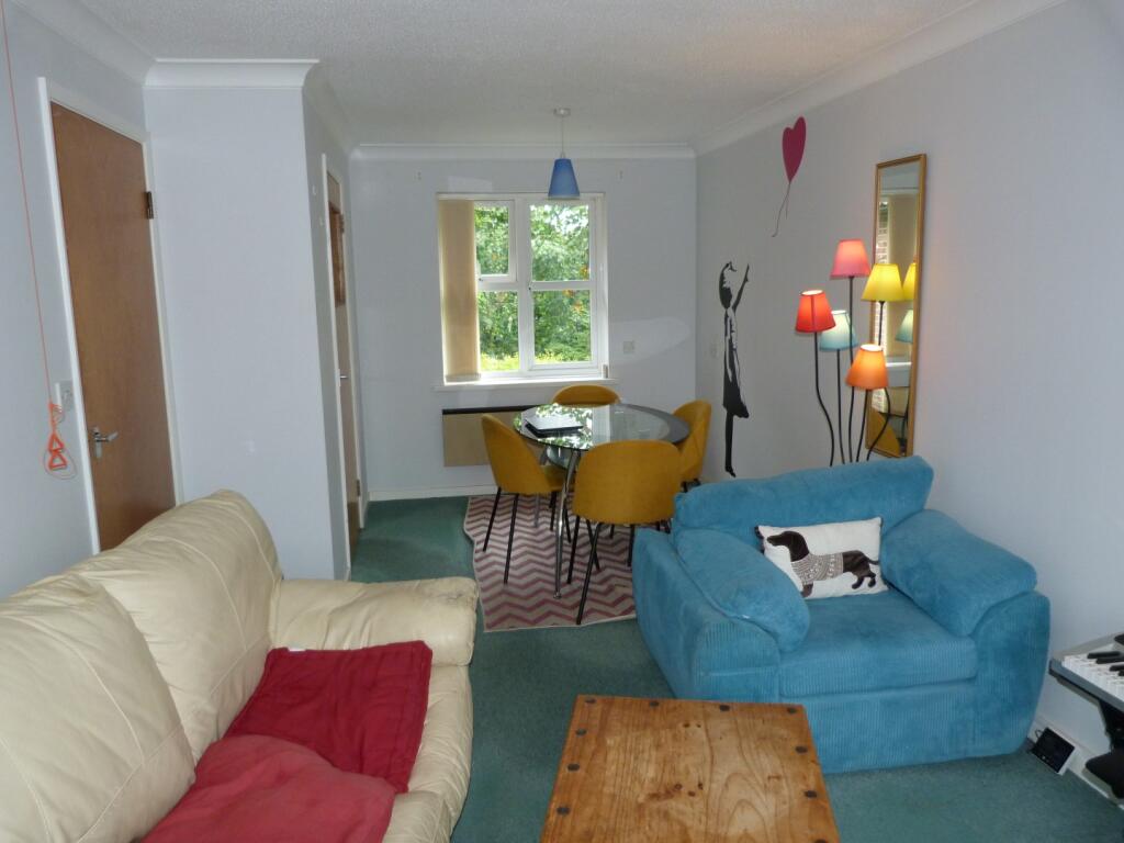 Apartment in Canterbury - View 3