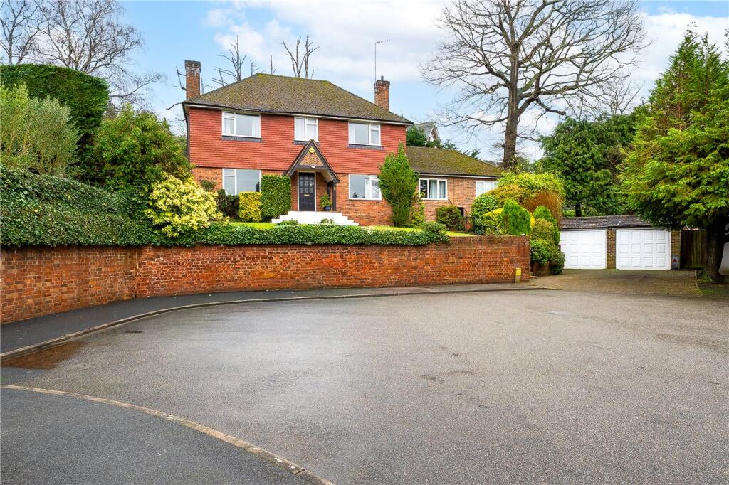 Main image of property: Kingswood Close, Weybridge, Surrey, KT13