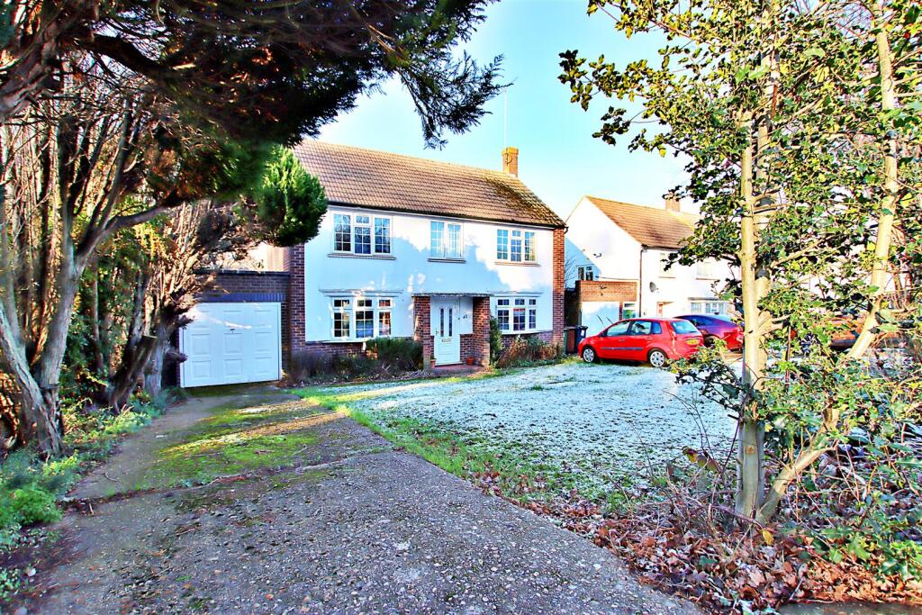 3-bed detached on Carrington Avenue, Borehamwood, £800,000