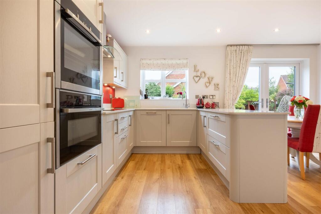 Tythe Barn Lane, Shirley, Solihull photo 4