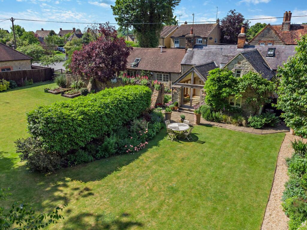 House in Cherwell, Bucknell - View 2