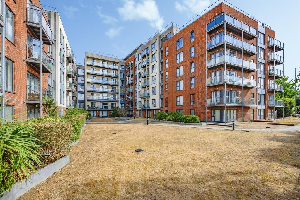 Main image of property: Midland Road, Hemel Hempstead