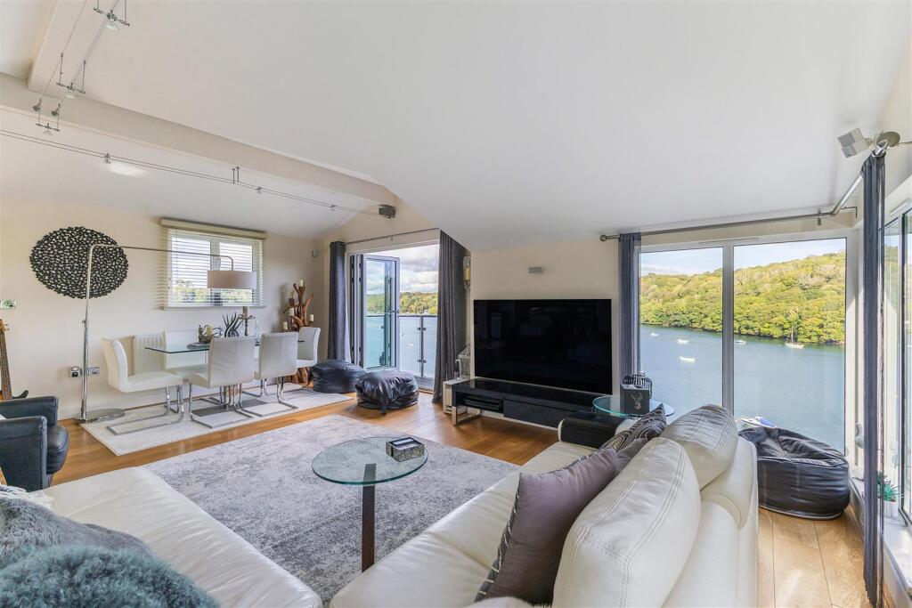 House in Plymouth - View 4