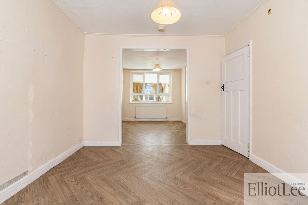 House in London - View 5