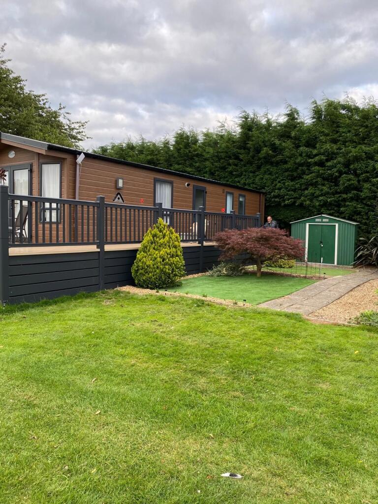 2-bed caravan on Pisces Country Park, Welney, £65,000