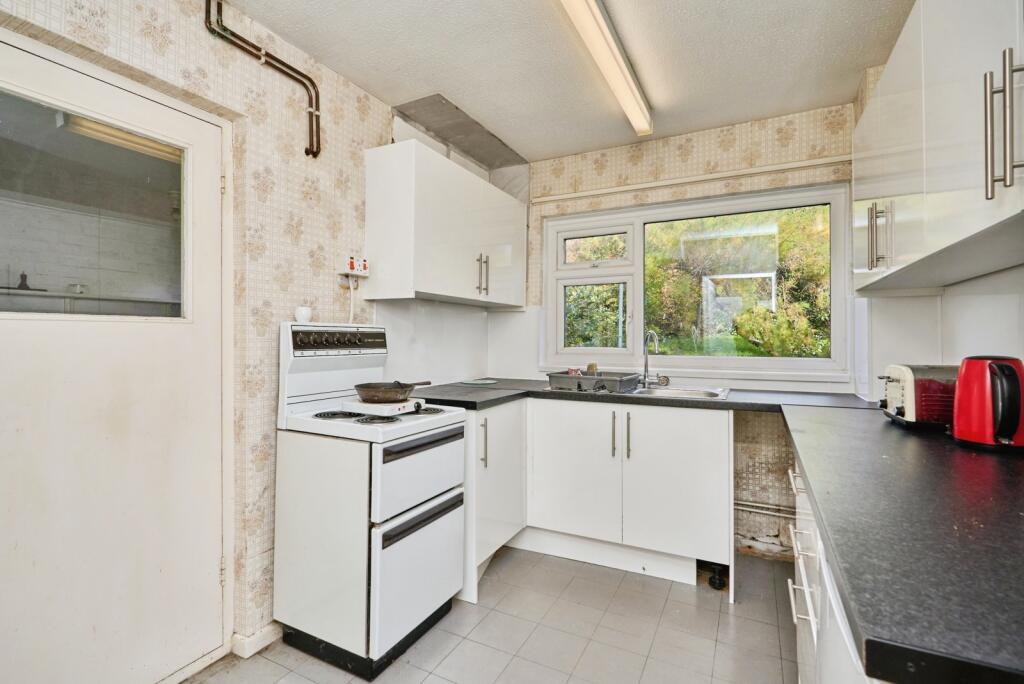 Miller Close, Newport, Isle of Wight, PO30 photo 4