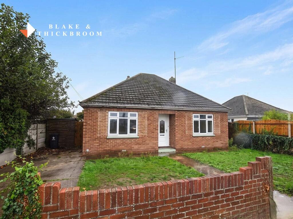 Main image of property: Frinton Road, Holland-on-Sea, Clacton-on-sea, CO15 5PW