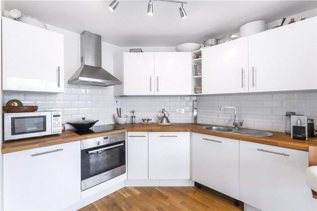 Apartment in London - View 2
