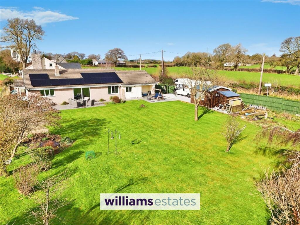 Mynydd Llan, Babell, CH8 photo 4