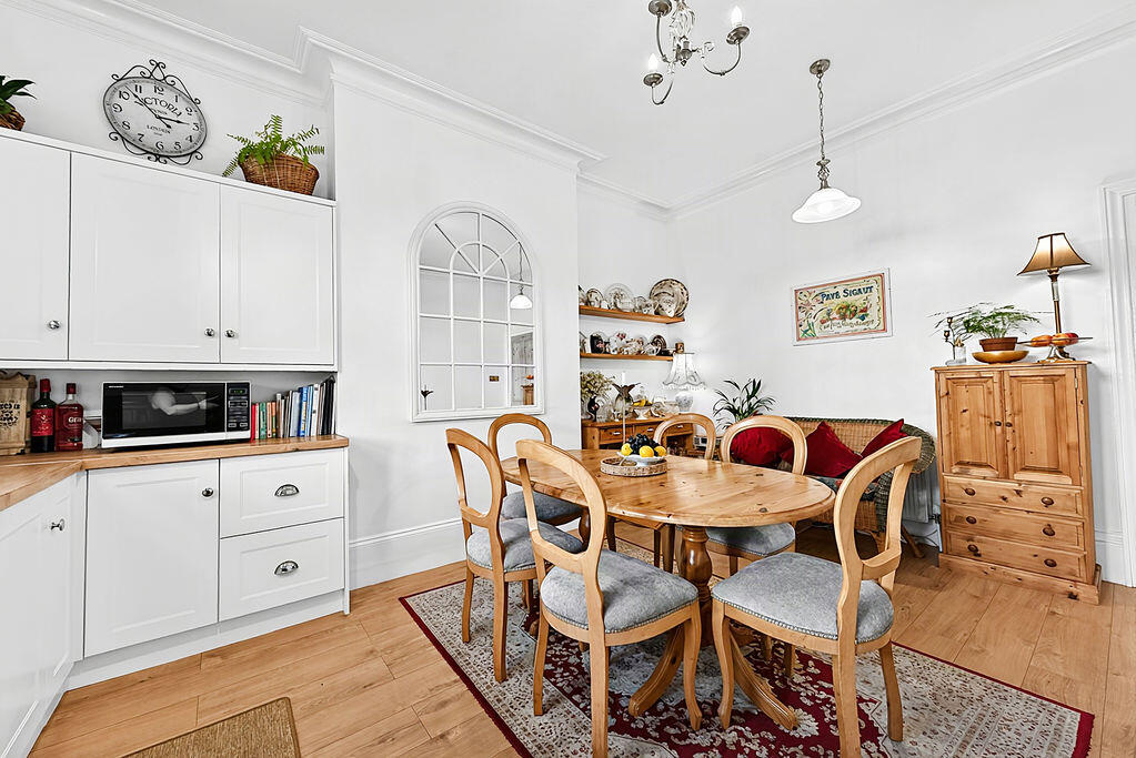 House in Portsmouth - View 4