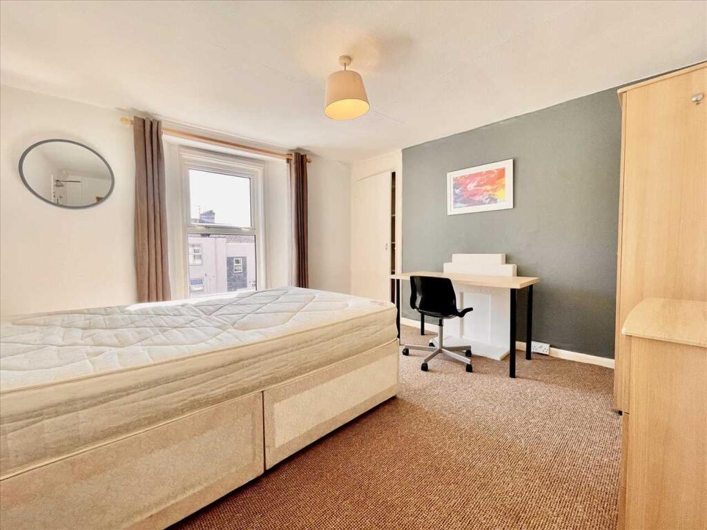 House in Plymouth - View 3