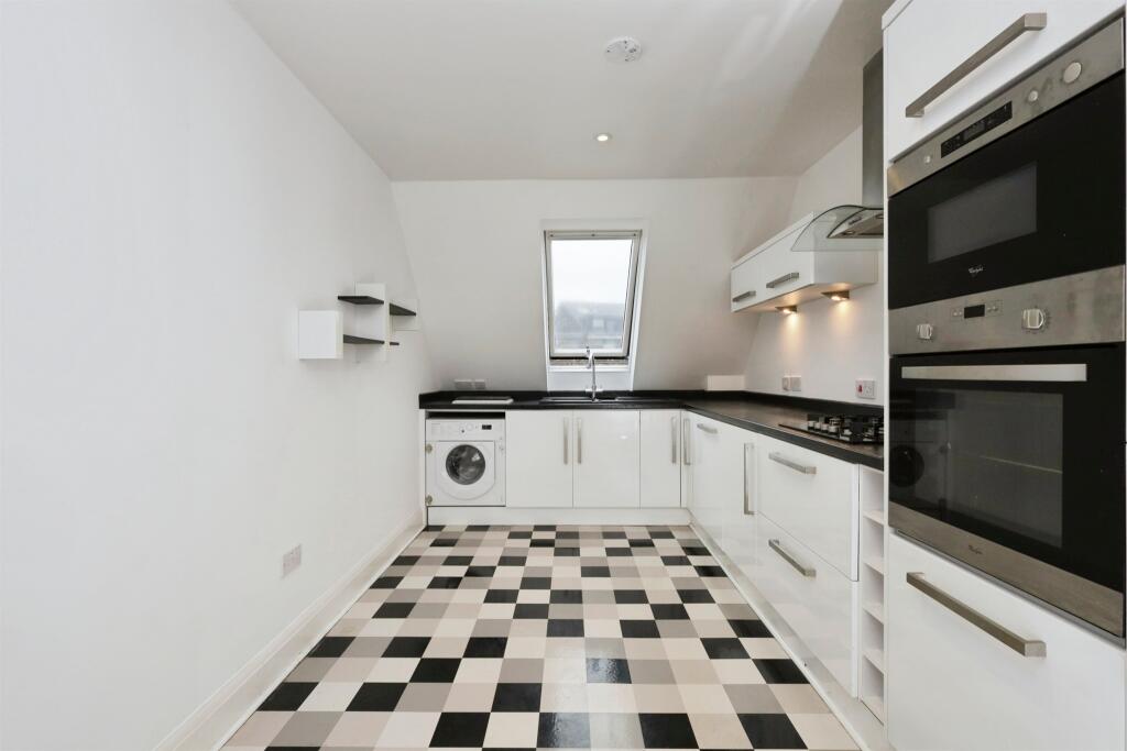 Lismore Road, Eastbourne photo 5