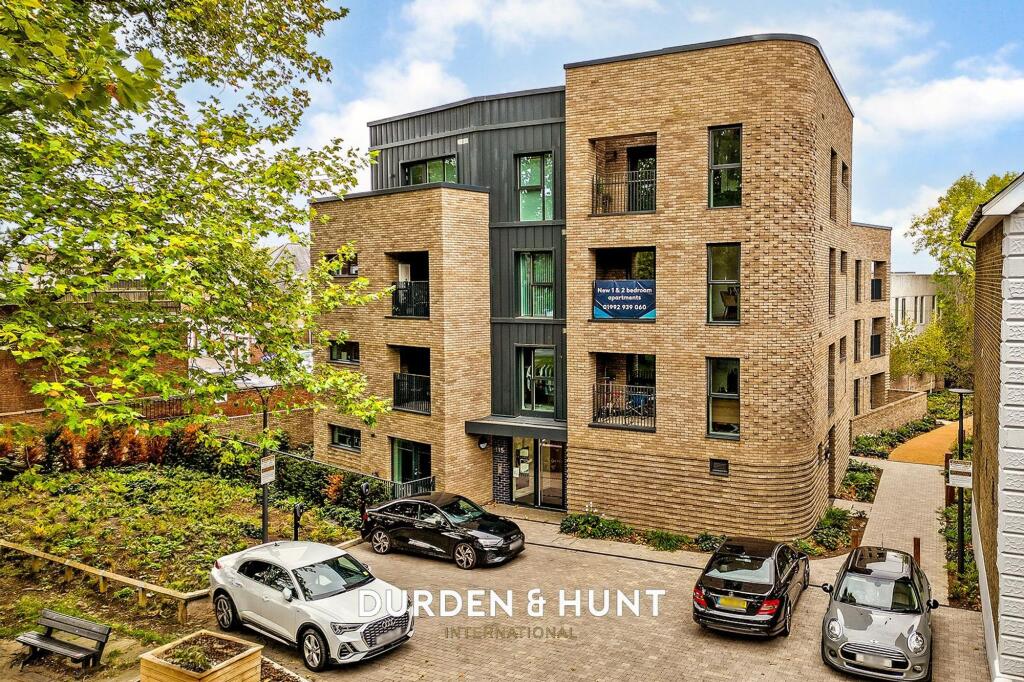 2-bed flat on 115 High Street, Epping, CM16, £500,000