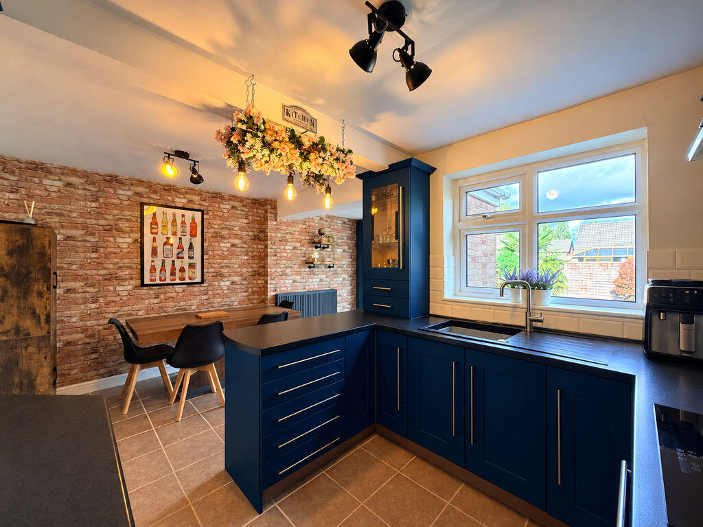 House in South Staffordshire, Great Wyrley - View 4