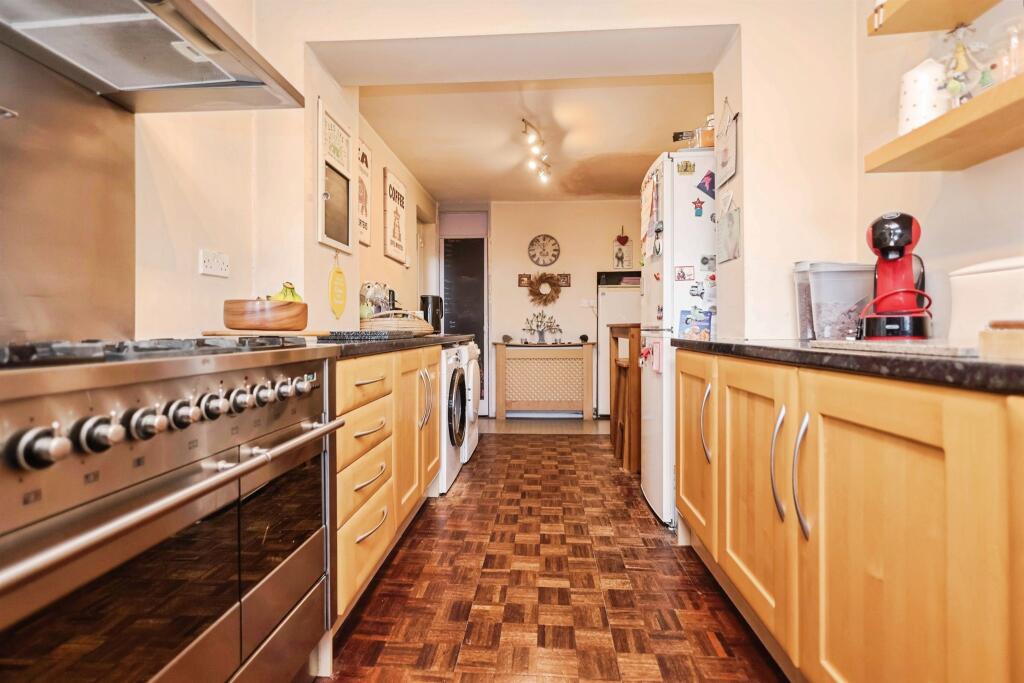 House in Solihull, Bickenhill and Marston Green - More