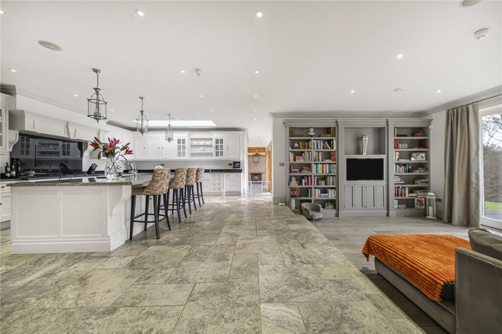 House in Mid Sussex, Worth - View 4