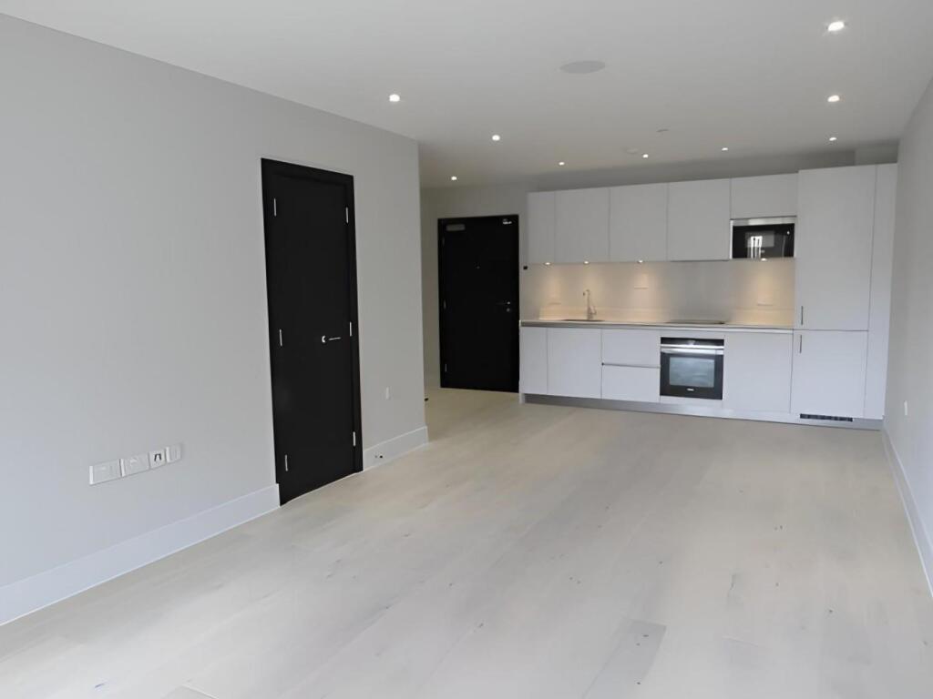 Main image of property: Peckham Road, Camberwell, London, SE5