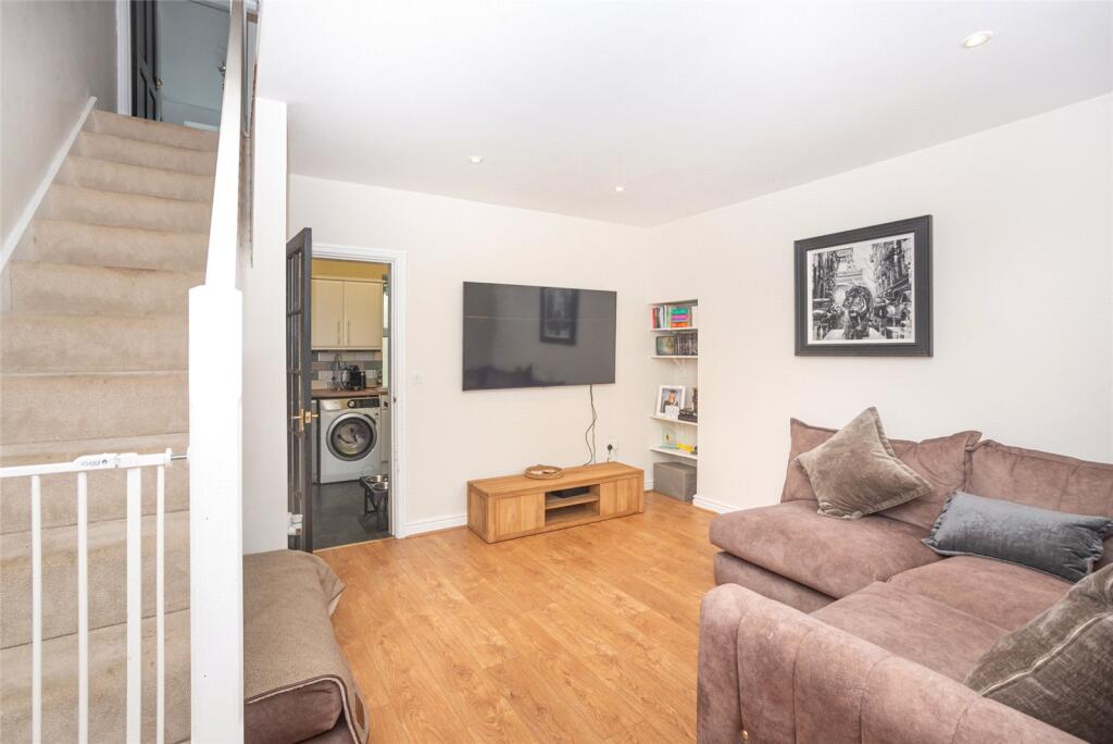 Tabernacle Terrace, Bethesda, Bangor, Gwynedd, LL57 photo 2