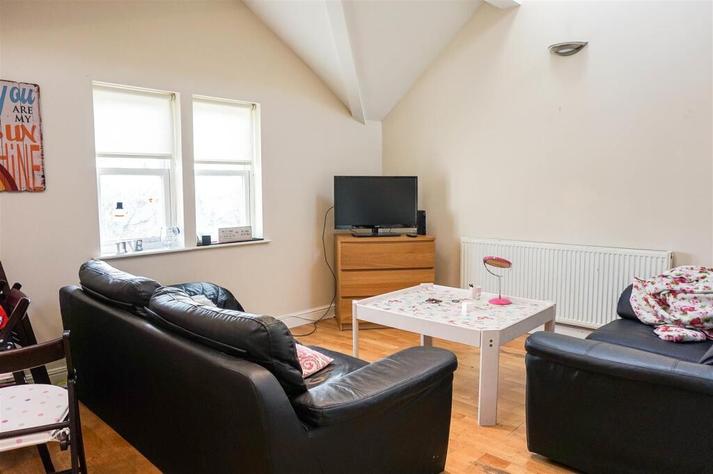 Apartment in Leeds - View 2