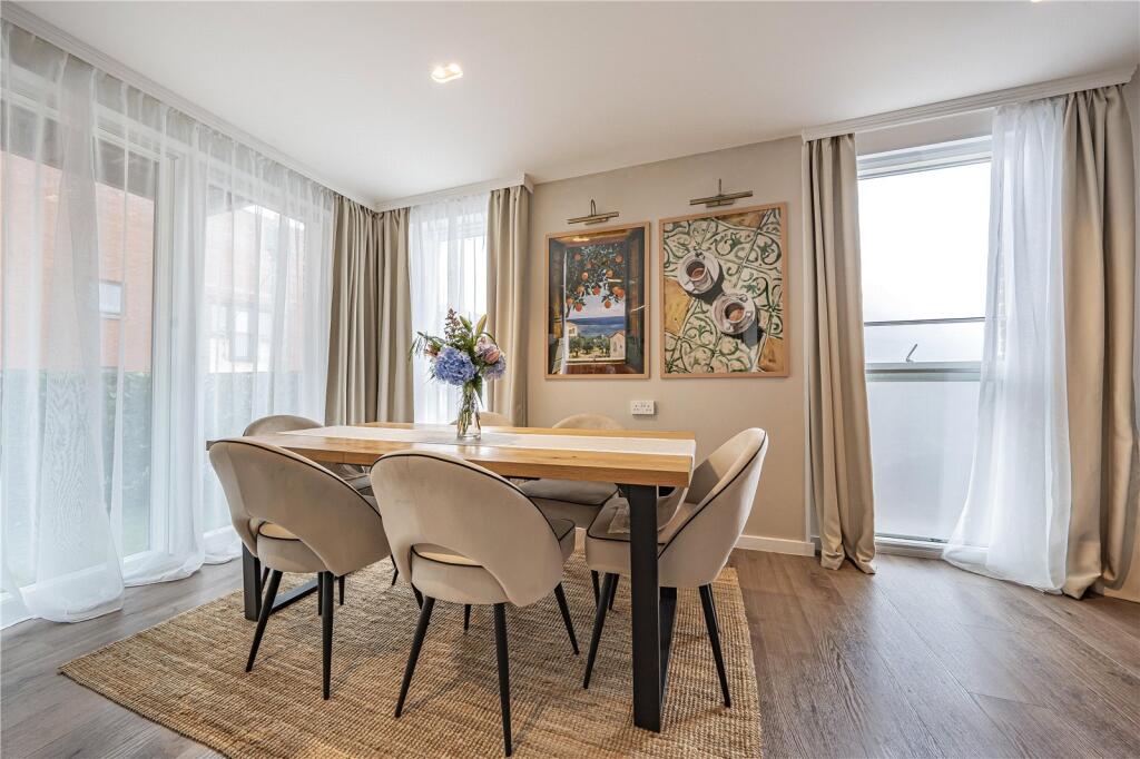 Apartment in London, Merton Park - View 4