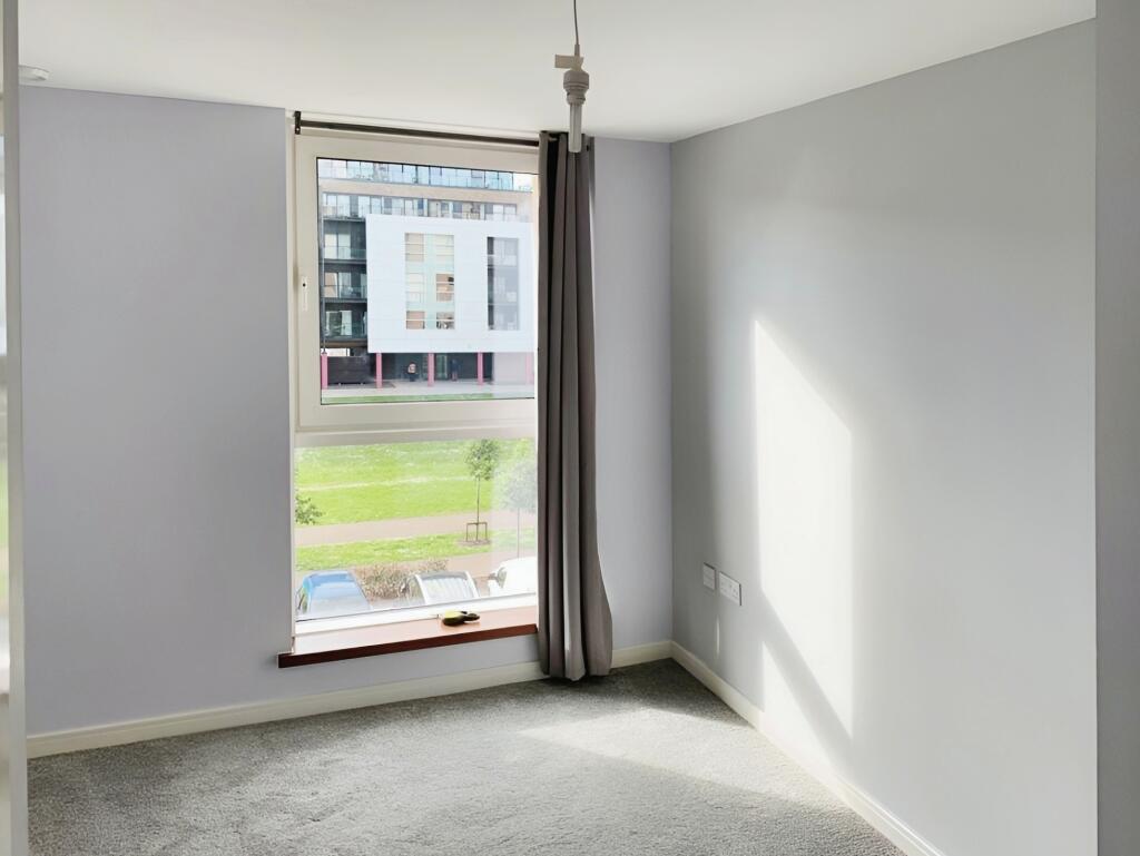 Apartment in Cardiff, Grangetown - View 2