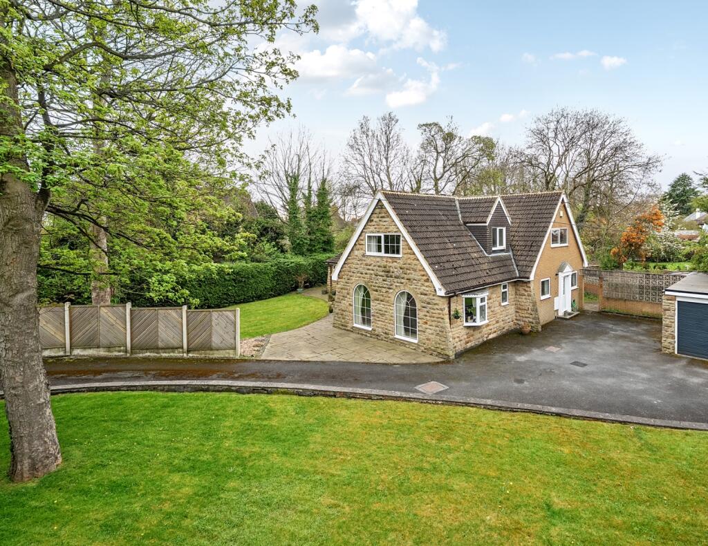 Main image of property: 38 OAKWOOD LANE, LEEDS