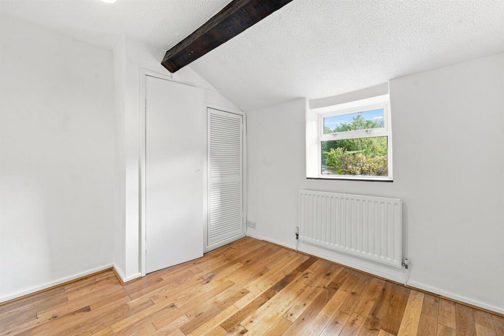 Beeston Mount, Bollington, SK10 5QY photo 4