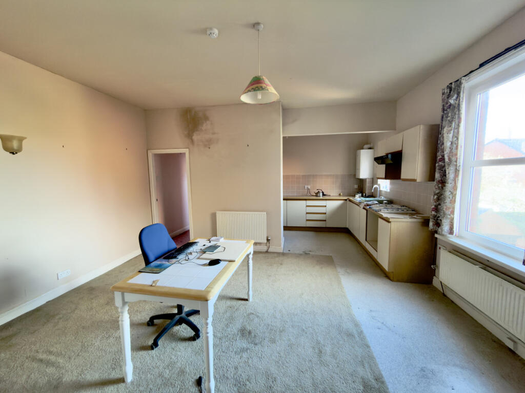 Elms Avenue, Lytham, FY8 photo 3
