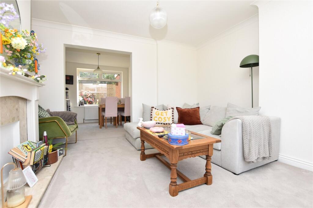House in Leeds, Gildersome - View 3