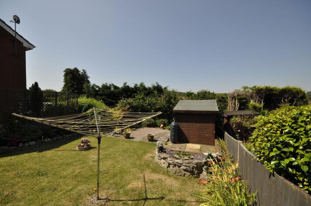 Hinksford Lane, Swindon, Dudley, DY3 photo 4
