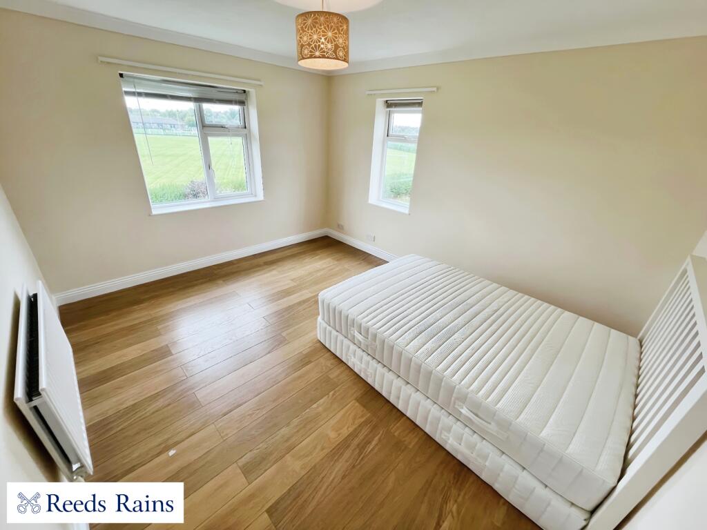Apartment in Newcastle-under-Lyme, Staffordshire - View 3