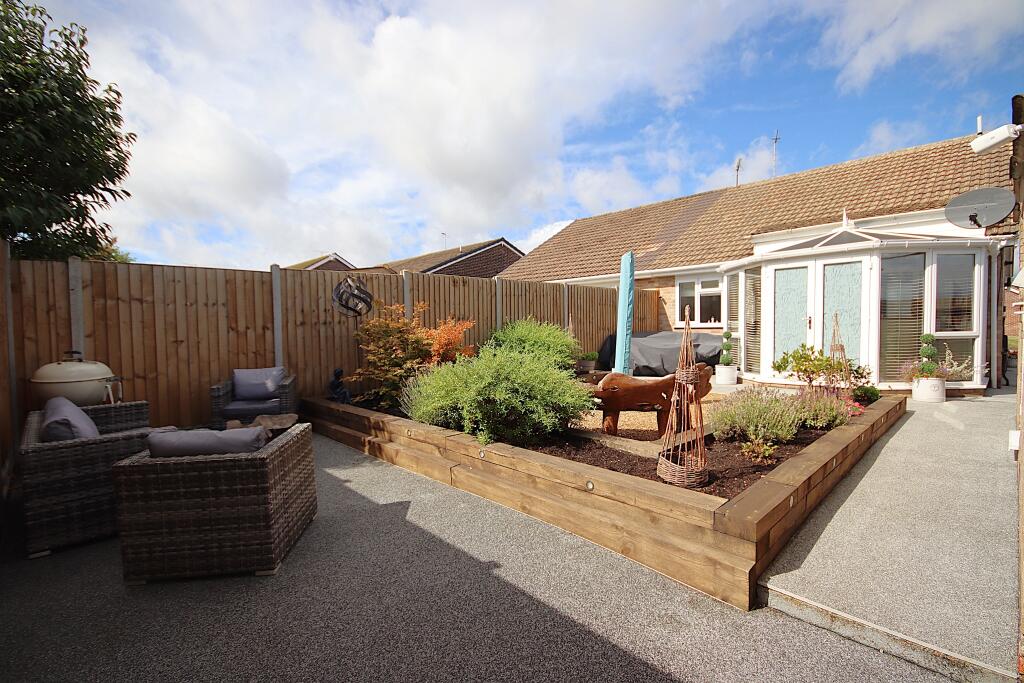 Burcot Gardens, Maidenhead photo 4