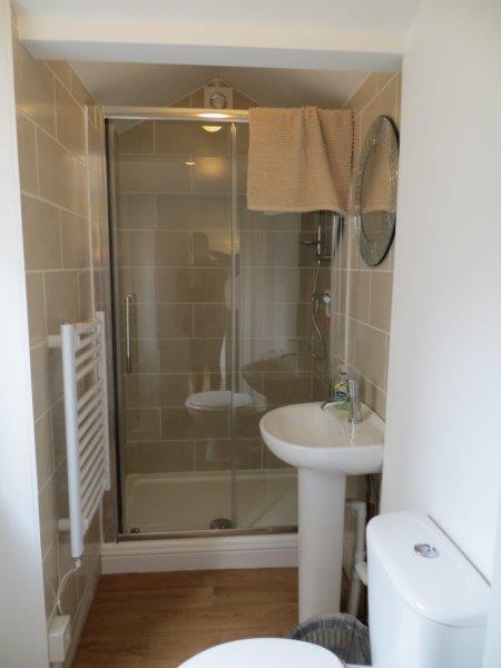 6 bedroom house for rent