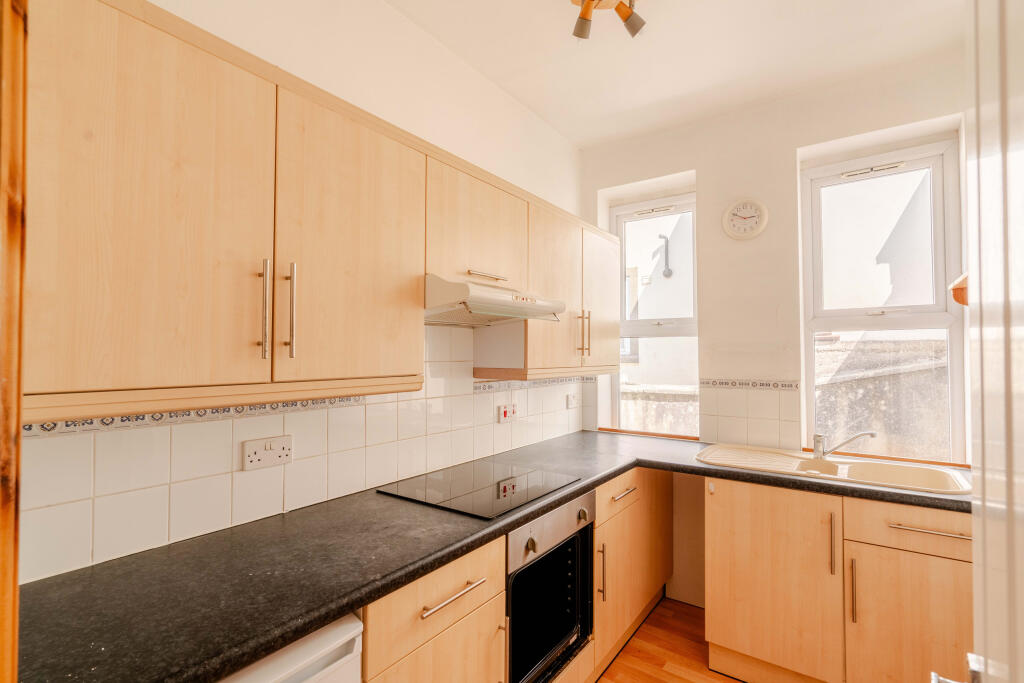 Apartment in Bristol, Redland - View 5