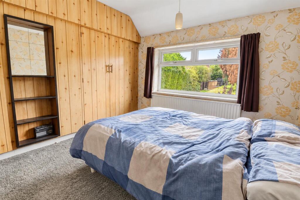 House in Walsall, West Midlands - More
