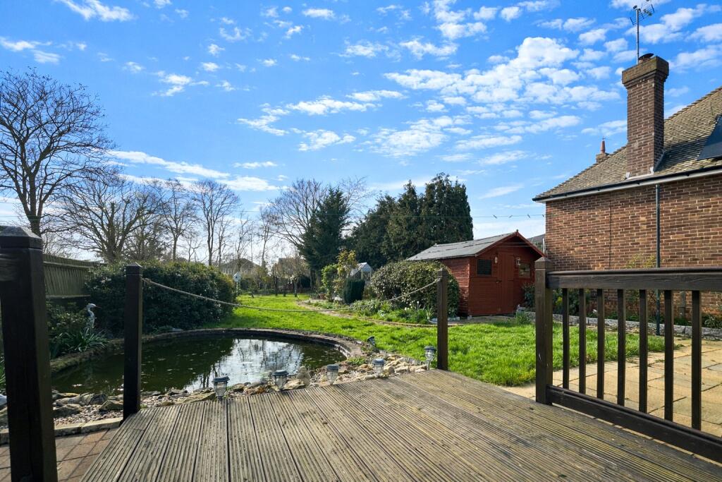 London Road, Hailsham, East Sussex, BN27 photo 2