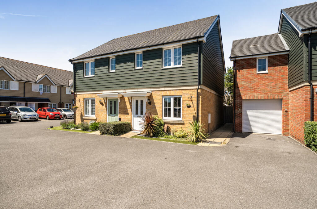 Main image of property: Camino Court, Titchfield Common, Fareham, Hampshire, PO14