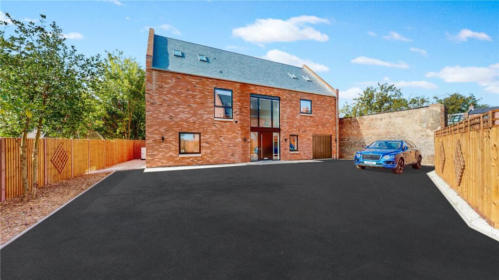 Main image of property: Park Lane, Bonehill, Tamworth, B78