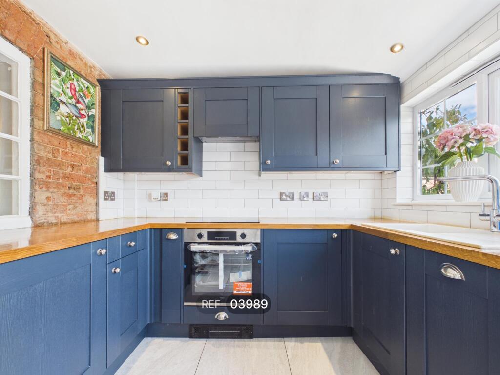 House in Nottingham - View 5