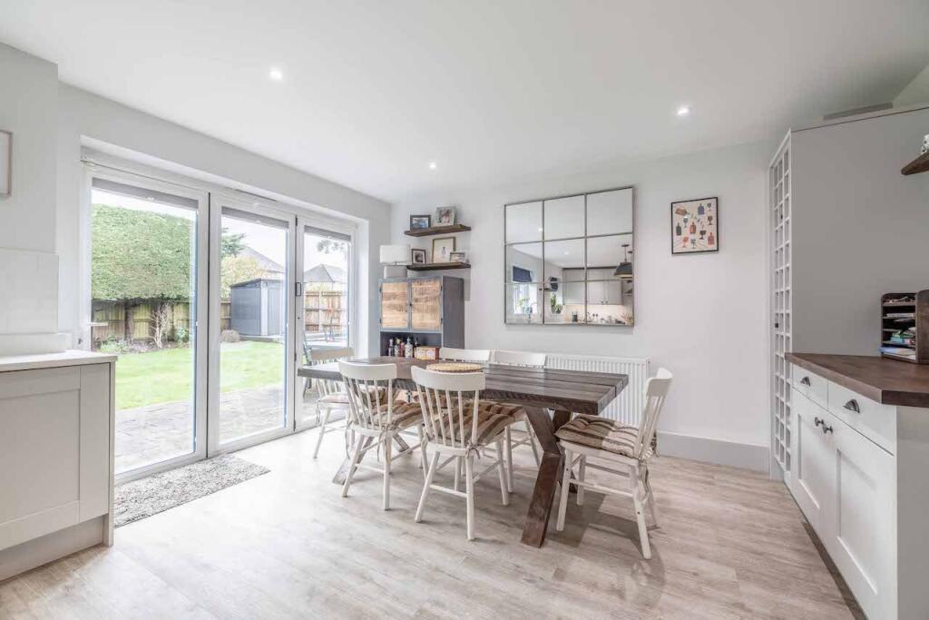 Penshurst Close, Chalfont St Peter, SL9 photo 4