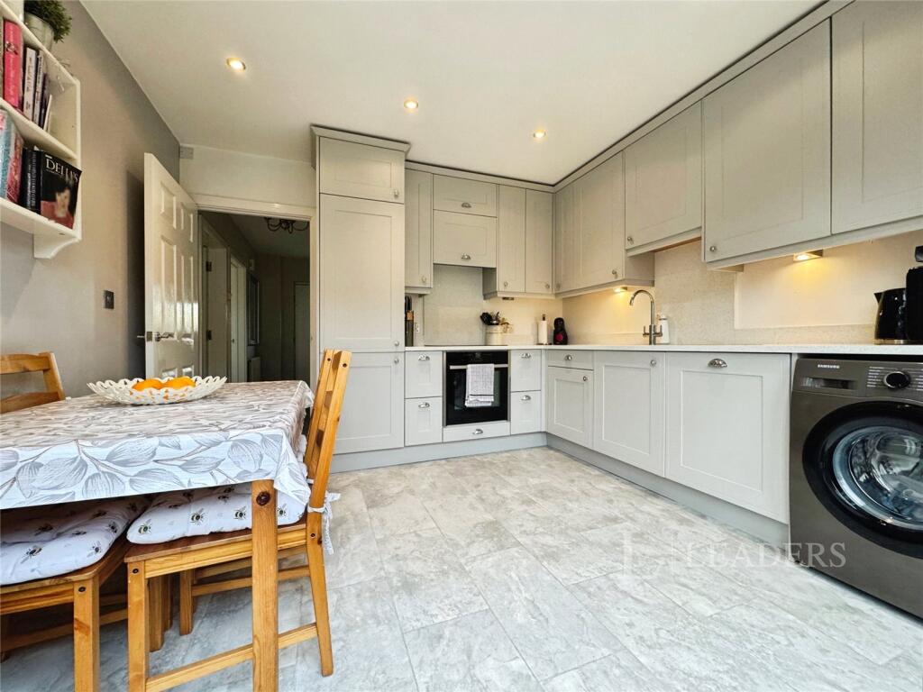 Park Road, St. Osyth, Clacton-on-Sea photo 3