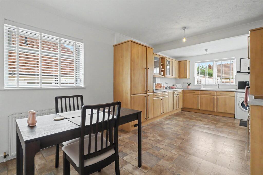 House in Redhill - View 5