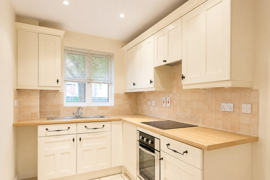 Main image of property: Rowland Hill Court, Oxford